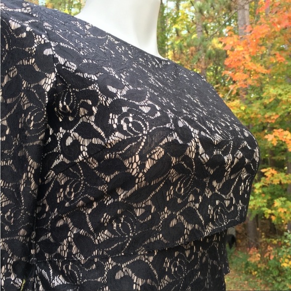 Tahari waved staggered layers black lace over nude dress size 8 - Picture 8 of 10